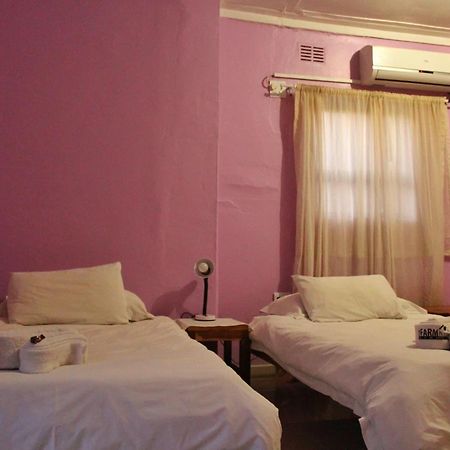 The Farmhouse Boutique Guesthouse And Beergarden Cc Outjo Kültér fotó